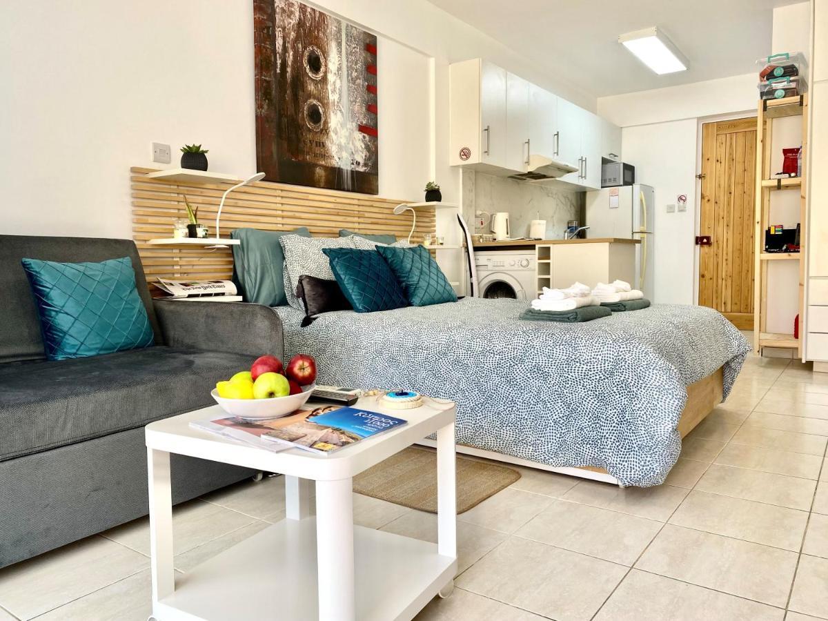 Ev Zin:Cozy, Newly Rennovated, Studio, Swimming Pool B102 Paphos ภายนอก รูปภาพ
